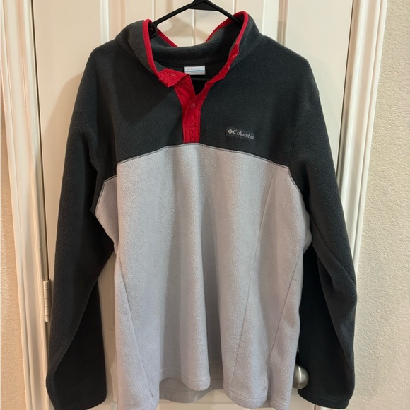 Columbia Men's Two-Tone Sweater - Gray and Black - Picture 1 of 2